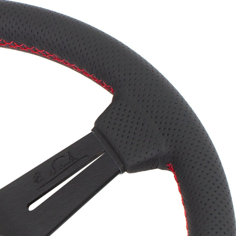 Volante Nardi Classic ND33, cuero negro perforado, radios negros, costuras rojas 4 Volante Nardi Classic ND33, cuero negro perforado, radios negros, costuras rojas - Imagen 4